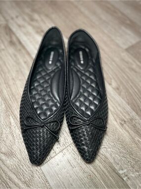 BIRDIES THE GOLDFINCH WOMEN'S BLACK WOVEN SLIP ONS BALLERINA FLATS- US SIZE 9